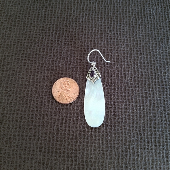 Annika Witt Teardrop💧 Shaped Mother of Pearl Earrings - NIB - Picture 8 of 14